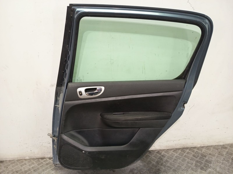 Recambio de puerta trasera derecha para peugeot 307 (3a/c) 1.6 hdi 110 referencia OEM IAM 9008K4  