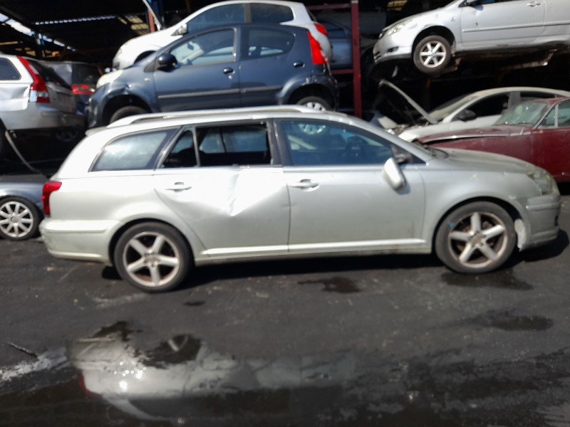 toyota avensis (_t25_) del año 2007