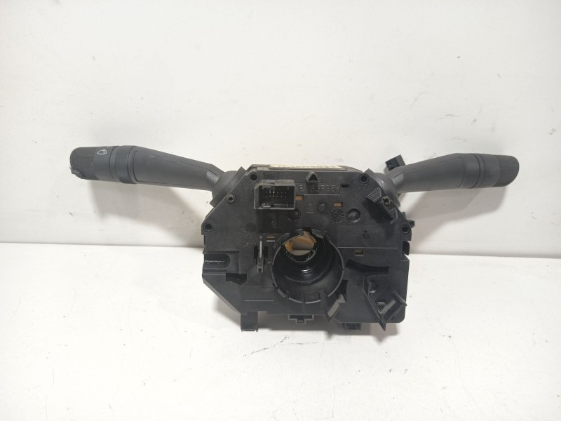 Recambio de mando multifuncion para fiat grande punto (199_) 1.3 d multijet referencia OEM IAM 7354104230  