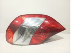 Recambio de piloto trasero izquierdo para renault scénic ii (jm0/1_) 1.9 dci (jm0g, jm12, jm1g, jm2c) referencia OEM IAM 8200127