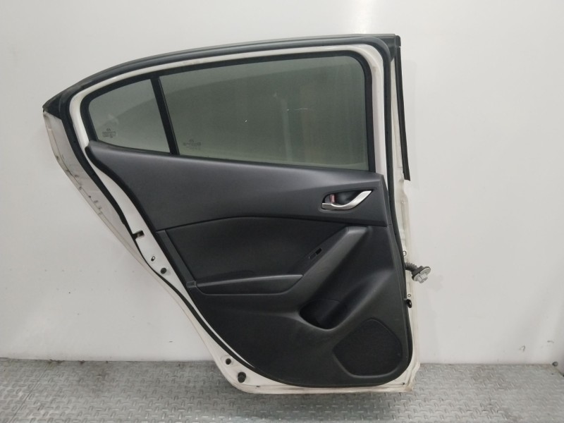 Recambio de puerta trasera izquierda para mazda 3 (bm, bn) 2.2 d referencia OEM IAM BBY27302XK  