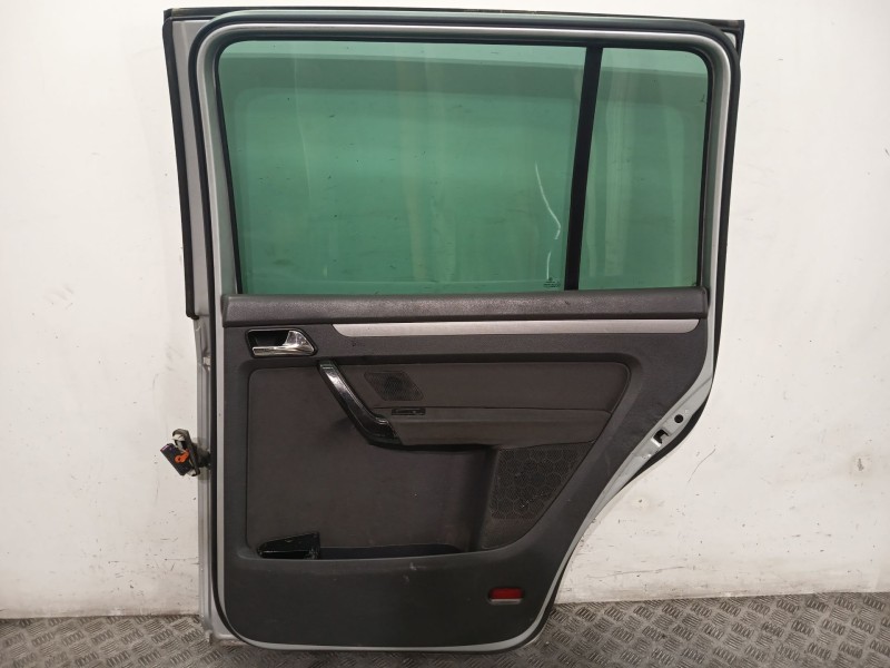 Recambio de puerta trasera derecha para volkswagen touran (1t1, 1t2) 2.0 tdi referencia OEM IAM 1T0833056S  