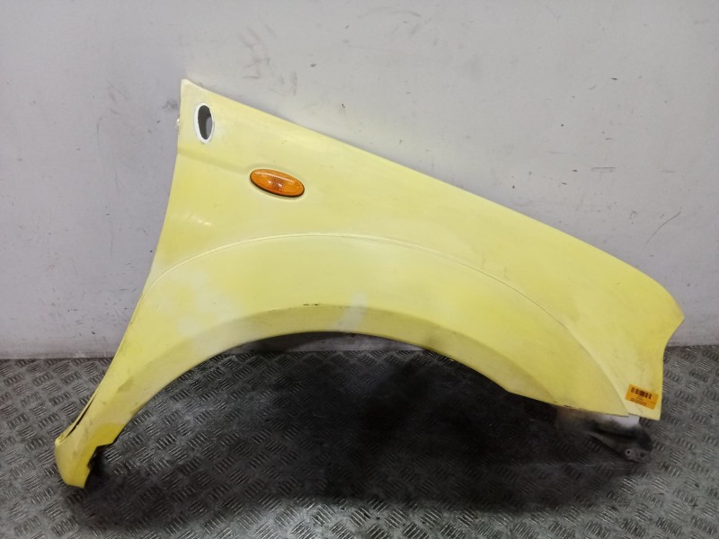 Recambio de aleta delantera derecha para nissan np300 pickup (d22) 2.5 dci 4x4 referencia OEM IAM 63112VK000  