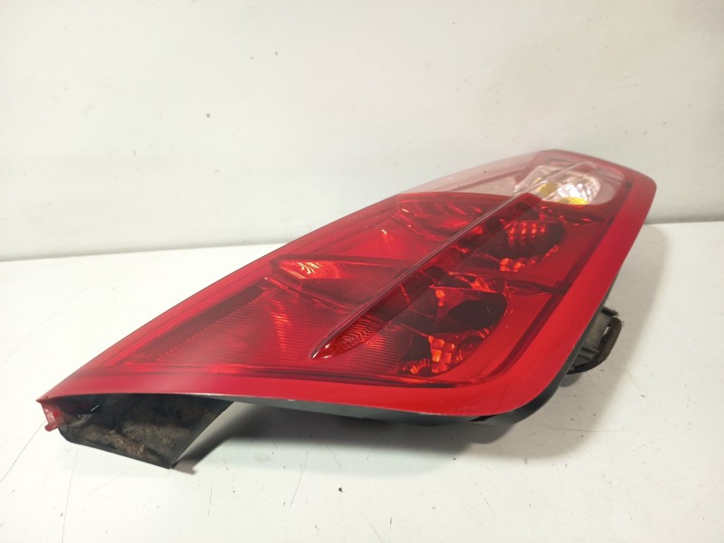 Recambio de piloto trasero derecho para fiat grande punto (199_) 1.3 d multijet referencia OEM IAM 27460202  