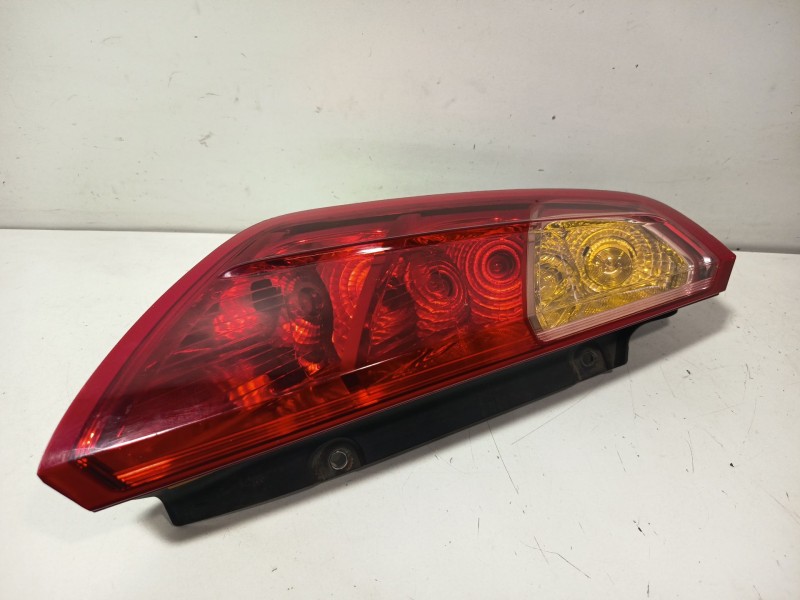 Recambio de piloto trasero izquierdo para fiat grande punto (199_) 1.3 d multijet referencia OEM IAM 27460102  