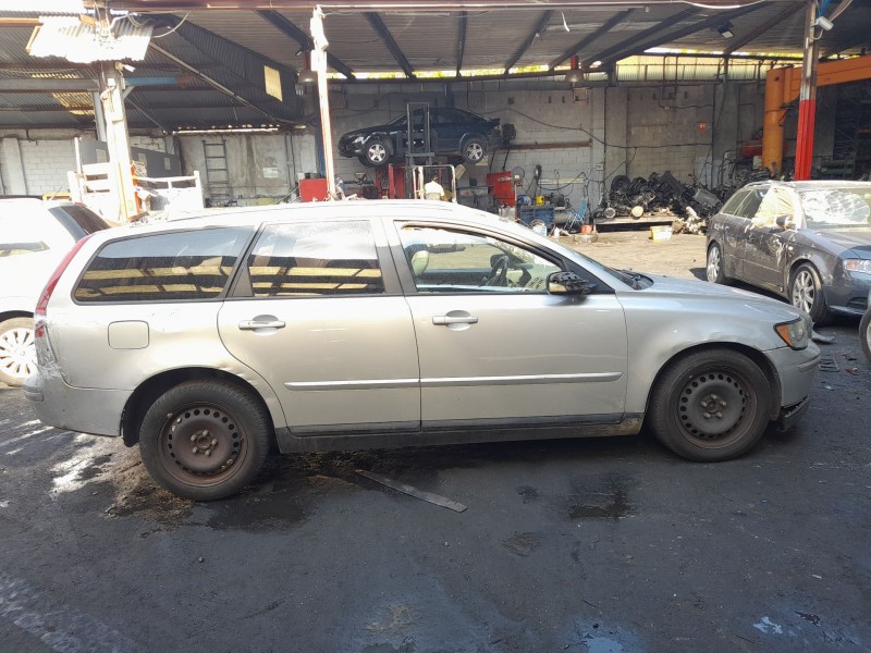 volvo v50 (545) del año 2006