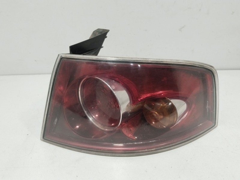 Recambio de piloto trasero izquierdo para seat ibiza iii (6l1) 1.2 referencia OEM IAM 6L6945111B  