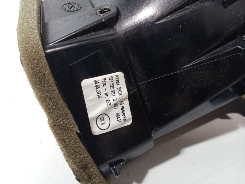 Recambio de aireador delantero izquierdo para seat leon (5f1) 1.5 tgi referencia OEM IAM 5F1820901D  