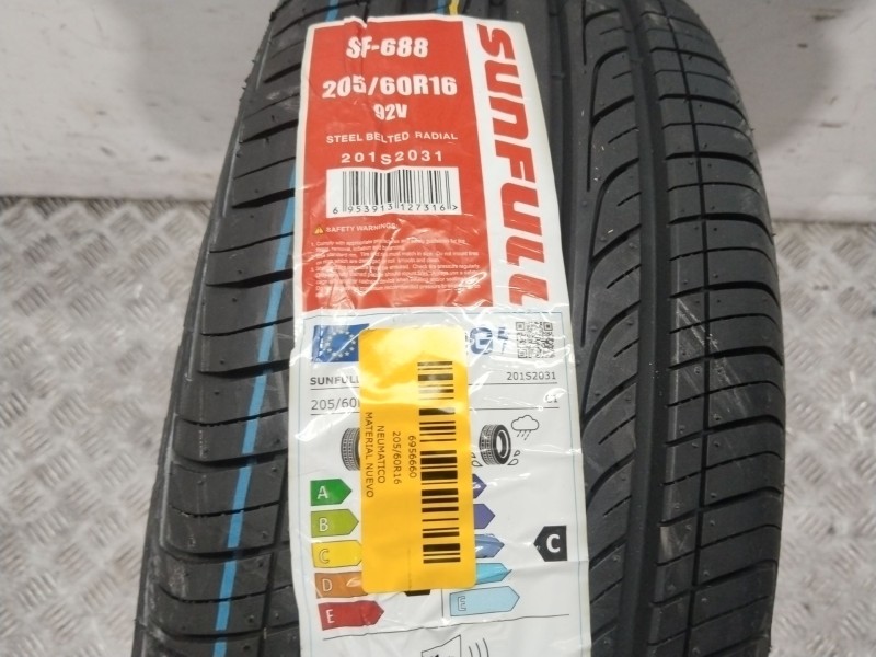 Recambio de neumatico para material nuevo referencia OEM IAM 205/60R16 205/60R16 92V SUNFULL