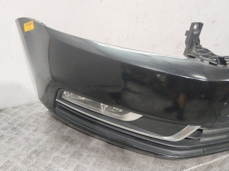 Recambio de paragolpes delantero para volkswagen passat b7 (362) 1.6 tdi referencia OEM IAM 3AA807221  NEGRO