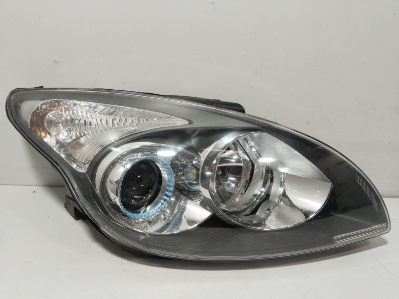 Recambio de faro derecho para hyundai i30 (fd) 1.6 crdi referencia OEM IAM 921022R000  