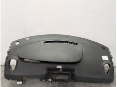 Recambio de salpicadero para renault scenic ii i- music referencia OEM IAM 8200494113  