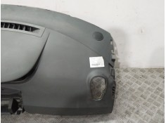Recambio de salpicadero para renault scenic ii i- music referencia OEM IAM 8200494113   2