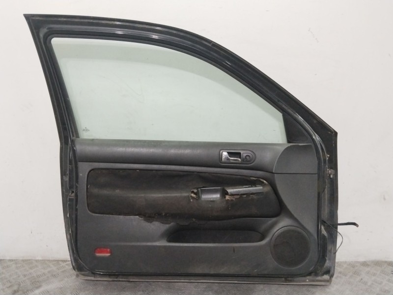 Recambio de puerta delantera izquierda para volkswagen golf iv (1j1) 2.0 referencia OEM IAM 1J3831055H  