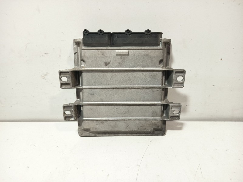Recambio de centralita motor uce para mg zr 105 referencia OEM IAM NNW004140 NNN100743 