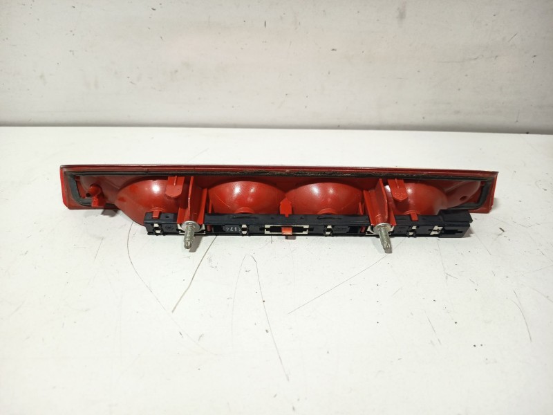 Recambio de piloto central de freno para peugeot 308 active referencia OEM IAM 9680426580  
