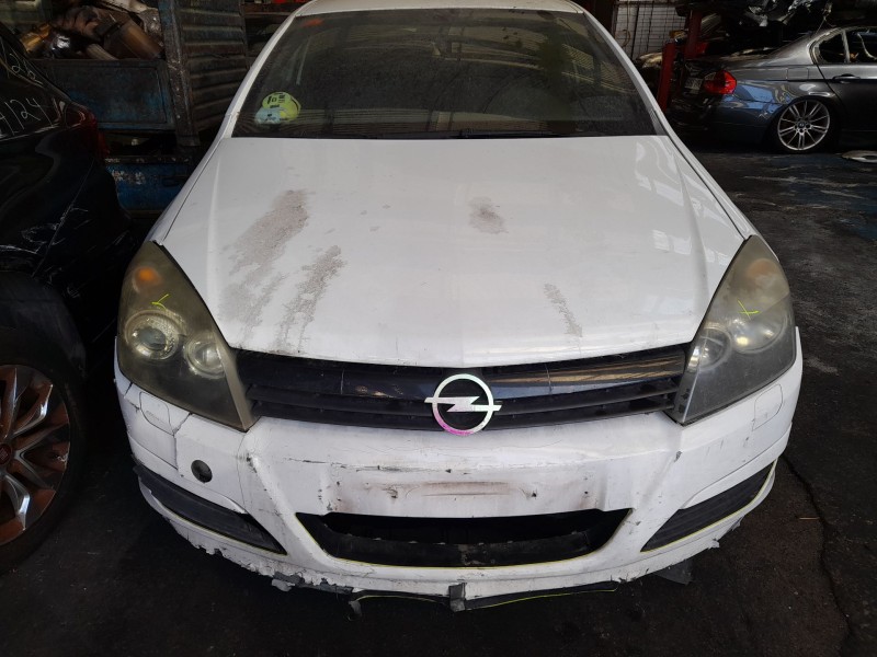 opel astra h gtc (a04) del año 2008