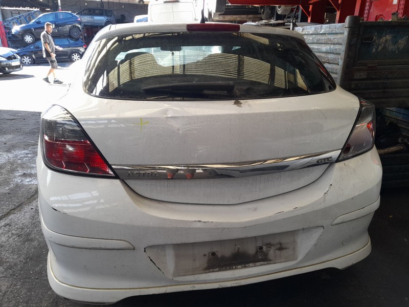 opel astra h gtc (a04) del año 2008