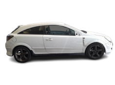 opel astra h gtc (a04) del año 2008