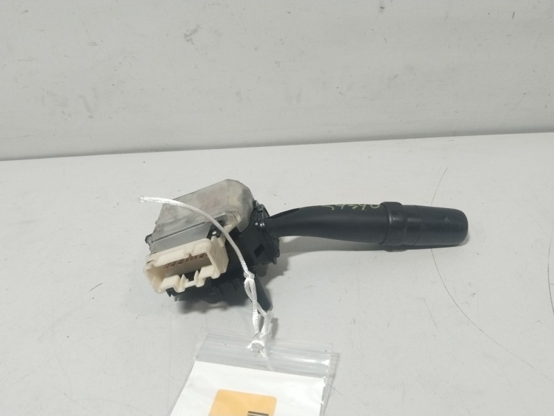 Recambio de mando intermitentes para toyota avensis (_t25_) 2.2 d-4d (adt251_) referencia OEM IAM 173650B  