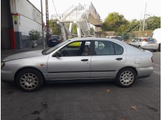 nissan primera hatchback (p11) del año 2001