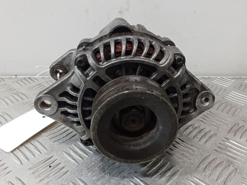 Recambio de alternador para nissan np300 pickup (d22) 2.5 dci 4x4 referencia OEM IAM 23100VK010  