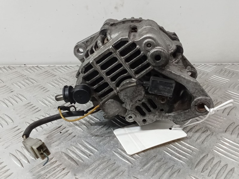 Recambio de alternador para nissan np300 pickup (d22) 2.5 dci 4x4 referencia OEM IAM 23100VK010  