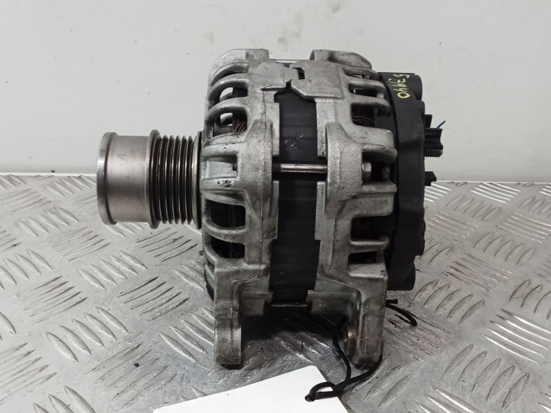 Recambio de alternador para seat leon (5f1) 1.5 tgi referencia OEM IAM 04E903015A  