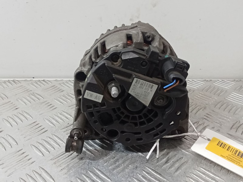 Recambio de alternador para seat toledo ii (1m2) 1.6 16v referencia OEM IAM 037903025M  