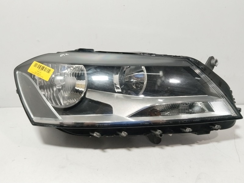 Recambio de faro derecho para volkswagen passat b7 (362) 1.6 tdi referencia OEM IAM 3AB941006  