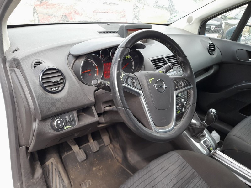 opel meriva b monospace (s10) del año 2015