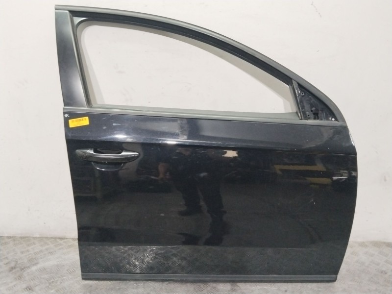 Recambio de puerta delantera derecha para volkswagen passat b7 (362) 1.6 tdi referencia OEM IAM 3AA831056  NEGRO
