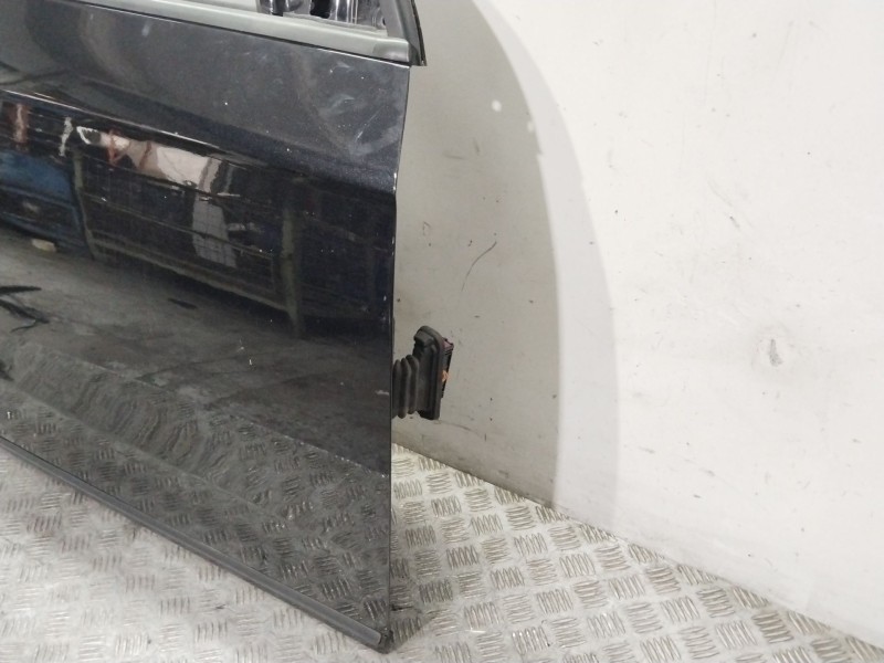 Recambio de puerta delantera derecha para volkswagen passat b7 (362) 1.6 tdi referencia OEM IAM 3AA831056  NEGRO