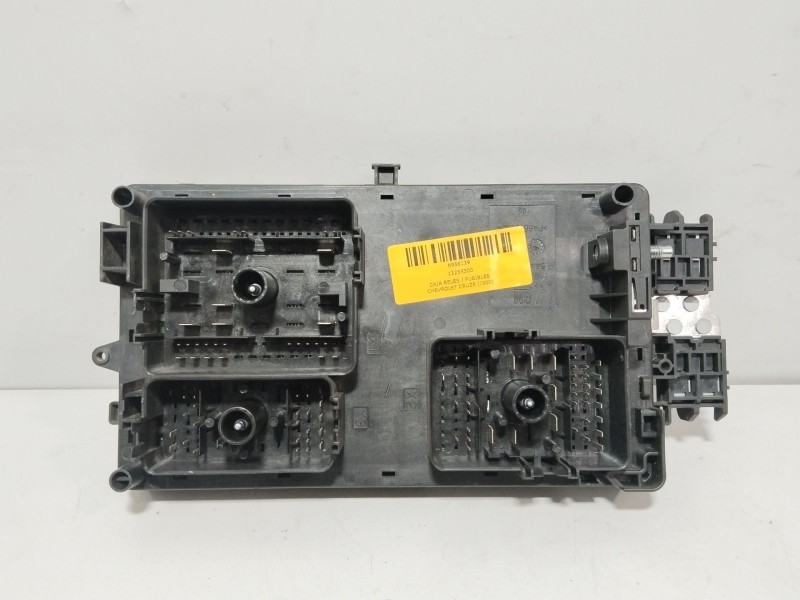 Recambio de caja reles / fusibles para chevrolet cruze (j300) 2.0 cdi referencia OEM IAM 13255300  