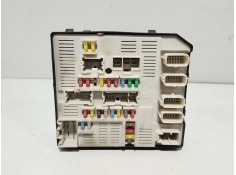 Recambio de caja reles / fusibles para renault megane iii coupé (dz0/1_) 1.6 16v (dz0u, dz1b, dz1h) referencia OEM IAM 284B60009