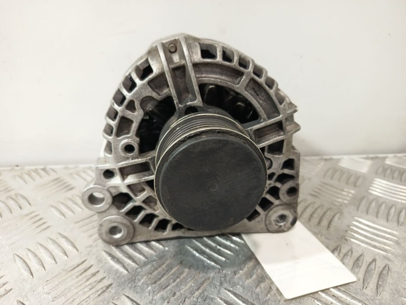 Recambio de alternador para volkswagen golf iv variant (1j5) 1.6 referencia OEM IAM 0124325001  