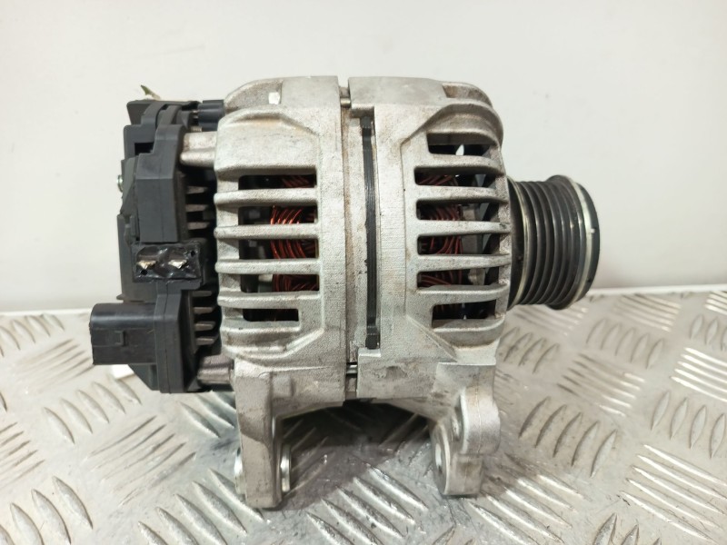 Recambio de alternador para volkswagen golf iv variant (1j5) 1.6 referencia OEM IAM 0124325001  