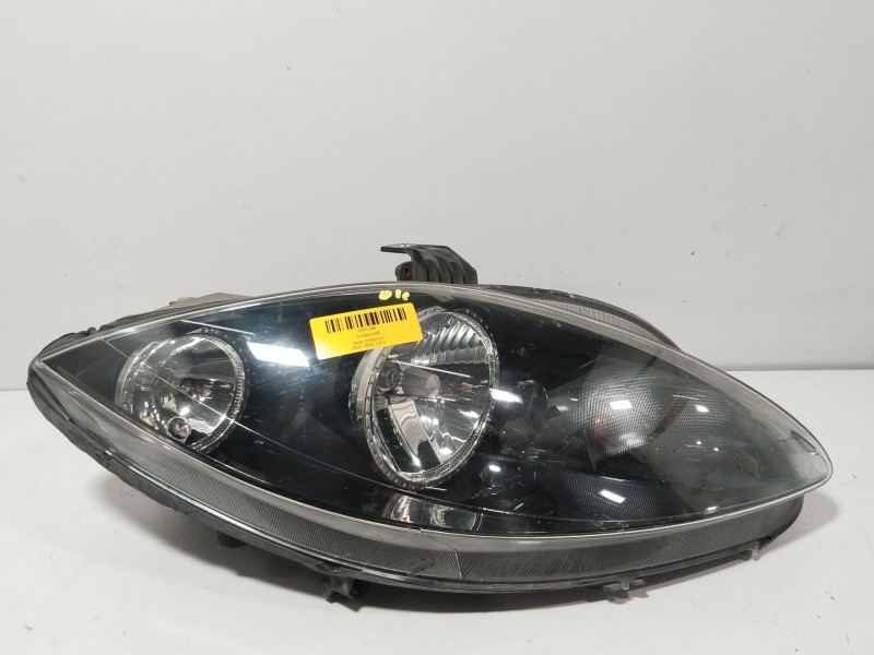 Recambio de faro izquierdo para seat leon (1p1) 1.6 referencia OEM IAM 5P1941005E  