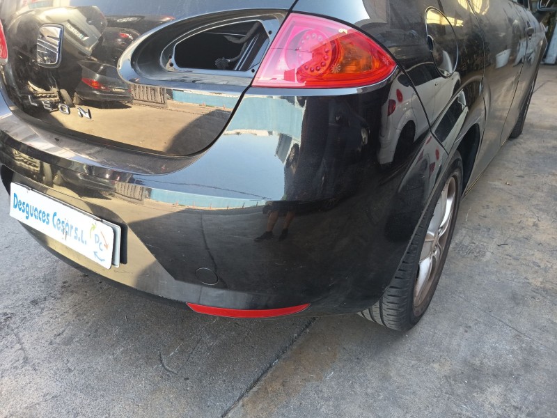 Recambio de paragolpes trasero para seat leon (1p1) 1.6 referencia OEM IAM 1P0807421GRU  
