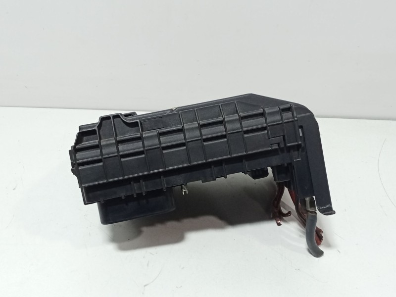 Recambio de caja reles / fusibles para volkswagen passat b7 (362) 1.6 tdi referencia OEM IAM 3C0937125  