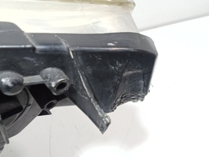 Recambio de faro derecho para peugeot 307 sw (3h) 1.6 hdi 110 referencia OEM IAM   