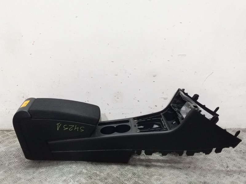 Recambio de apoyabrazos central para volkswagen passat b7 (362) 1.6 tdi referencia OEM IAM  3AB863241 