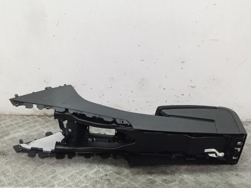 Recambio de apoyabrazos central para volkswagen passat b7 (362) 1.6 tdi referencia OEM IAM  3AB863241 