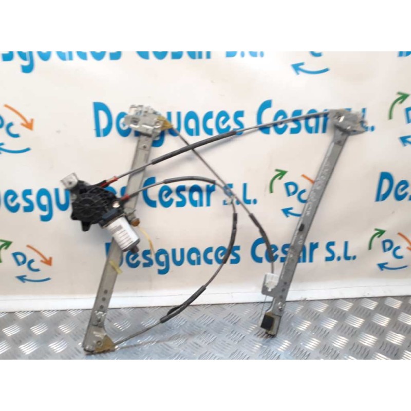 ELEVALUNAS DELANTERO DERECHO 9222H2  - imagen 1