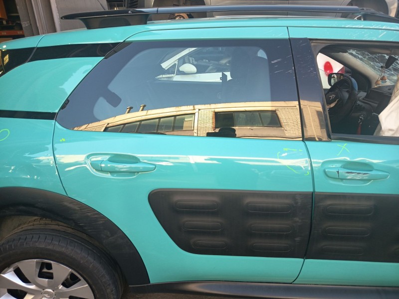 Recambio de puerta trasera derecha para citroën c4 cactus 1.2 vti 82 referencia OEM IAM 9801070080  