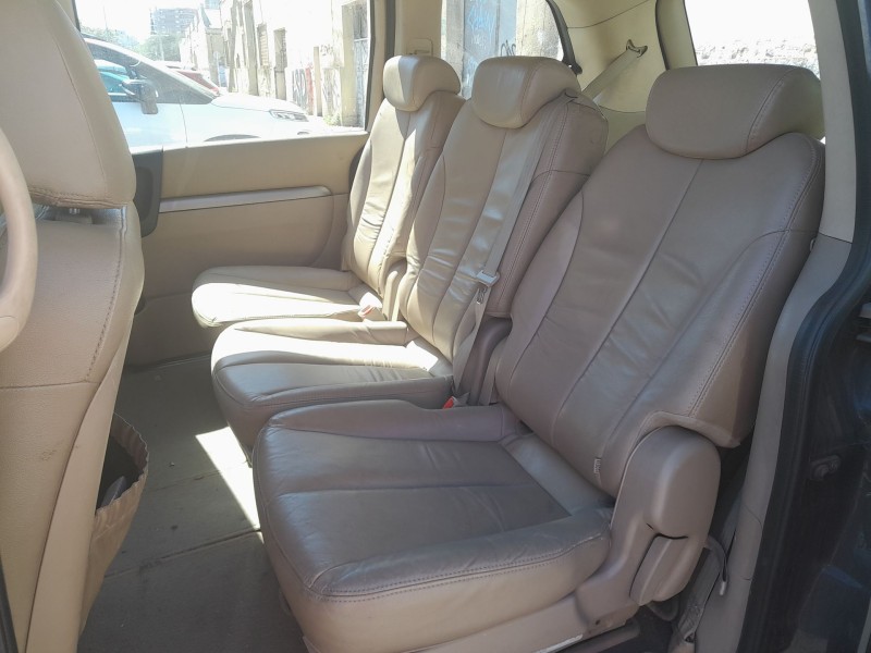 kia carnival / grand carnival iii (vq) del año 2010