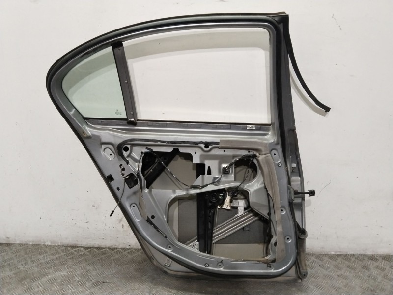 Recambio de puerta trasera izquierda para bmw 5 (e60) 525 d referencia OEM IAM 41009631831  