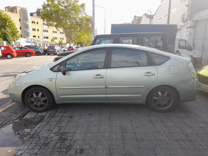 toyota prius liftback (_w2_) del año 2019