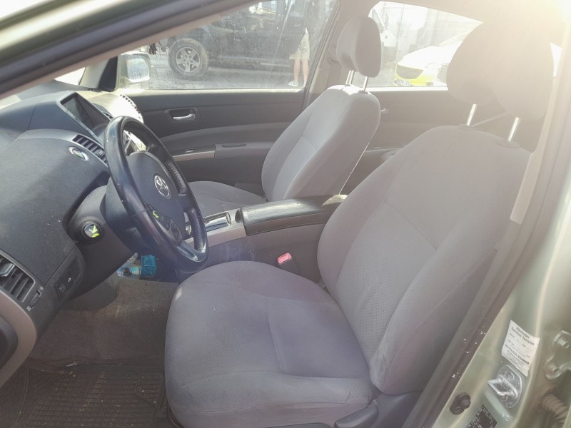 toyota prius liftback (_w2_) del año 2019