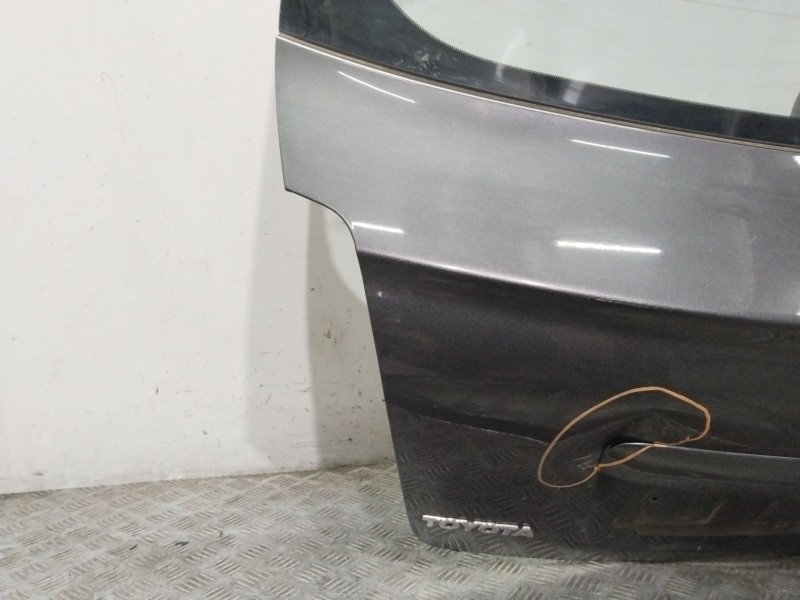Recambio de porton trasero para toyota avensis (_t25_) 2.0 d-4d (adt250_) referencia OEM IAM   